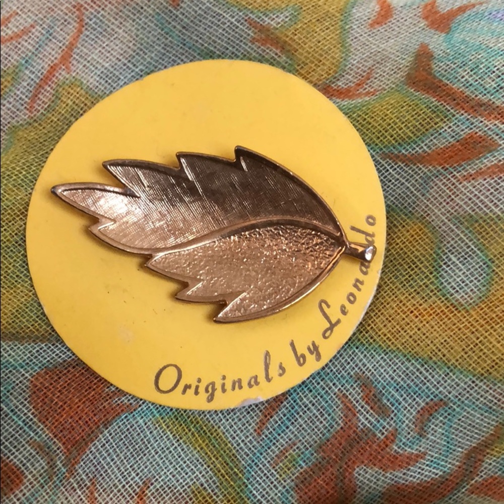 Originals by Leonardo leaf pin